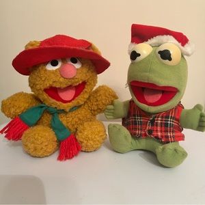 Baby Kermit and Baby Fozzie Bear in Christmas Winter Outfits 1987 Henson Assoc.
